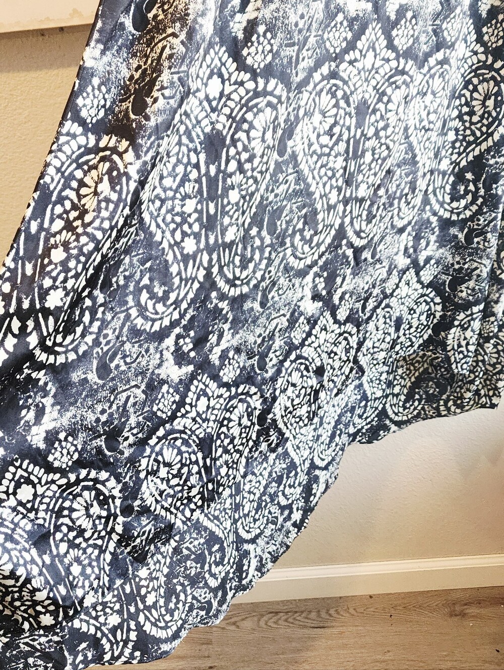 TYSA PAISLEY PRINT MAXI DRESS ADJUSTABLE STRAPS IN BLACK & WHITE Size SMALL - Picture 6 of 16